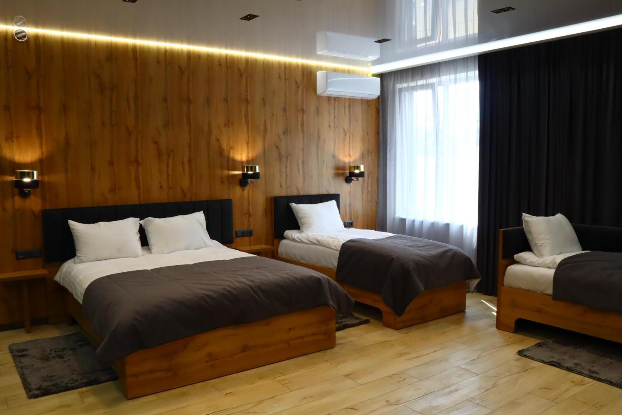 Hotel Sobkoff Khmelʼnytsʼkyy Exterior foto
